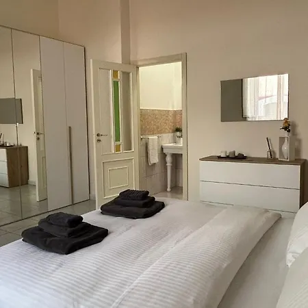 A Casa Di Maria Apartment *