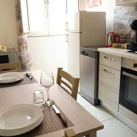 아파트 A Casa Di Maria 2 카타니아